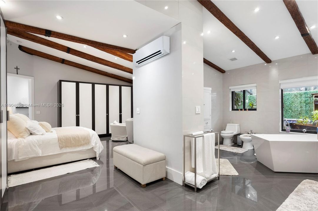 Active With Contract: $1,075,000 (3 beds, 2 baths, 2037 Square Feet)