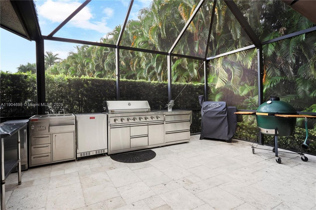 Active With Contract: $1,075,000 (3 beds, 2 baths, 2037 Square Feet)