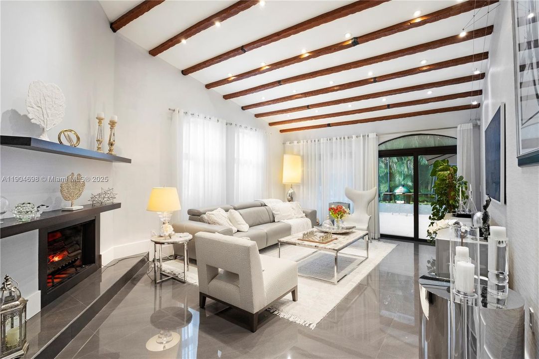 Active With Contract: $1,075,000 (3 beds, 2 baths, 2037 Square Feet)