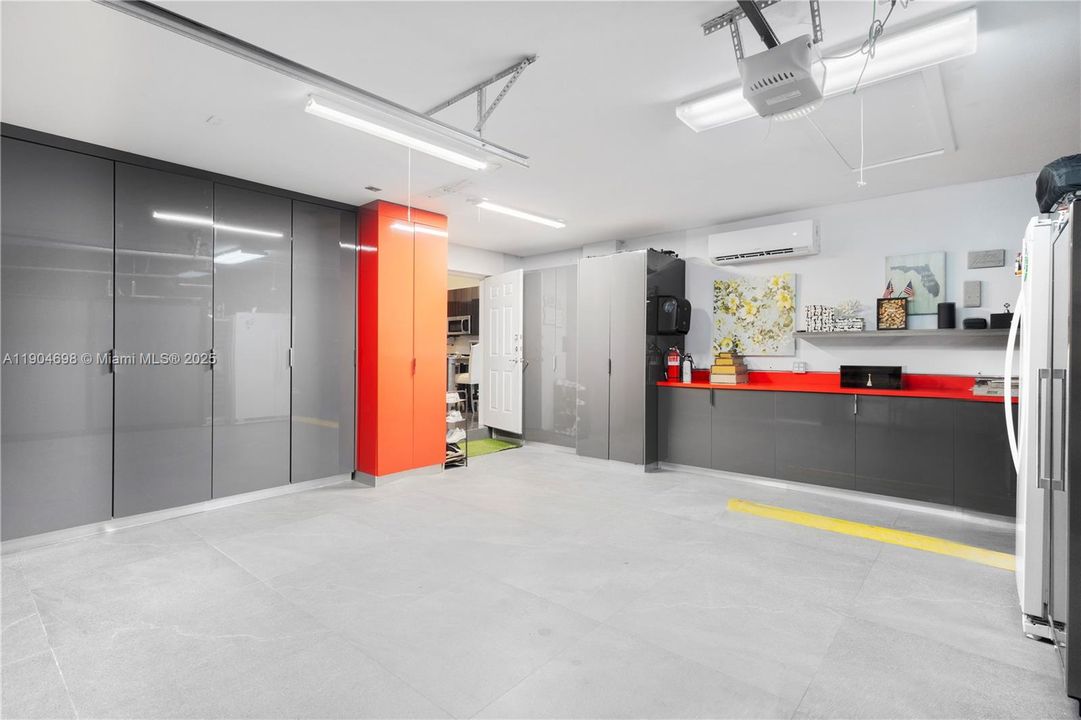 Active With Contract: $1,075,000 (3 beds, 2 baths, 2037 Square Feet)