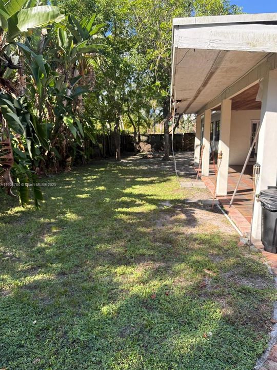 Active With Contract: $1,299,000 (3 beds, 1 baths, 2038 Square Feet)