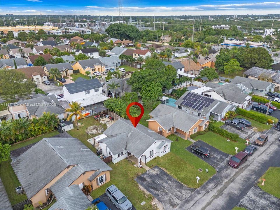 For Sale: $469,000 (3 beds, 2 baths, 1197 Square Feet)