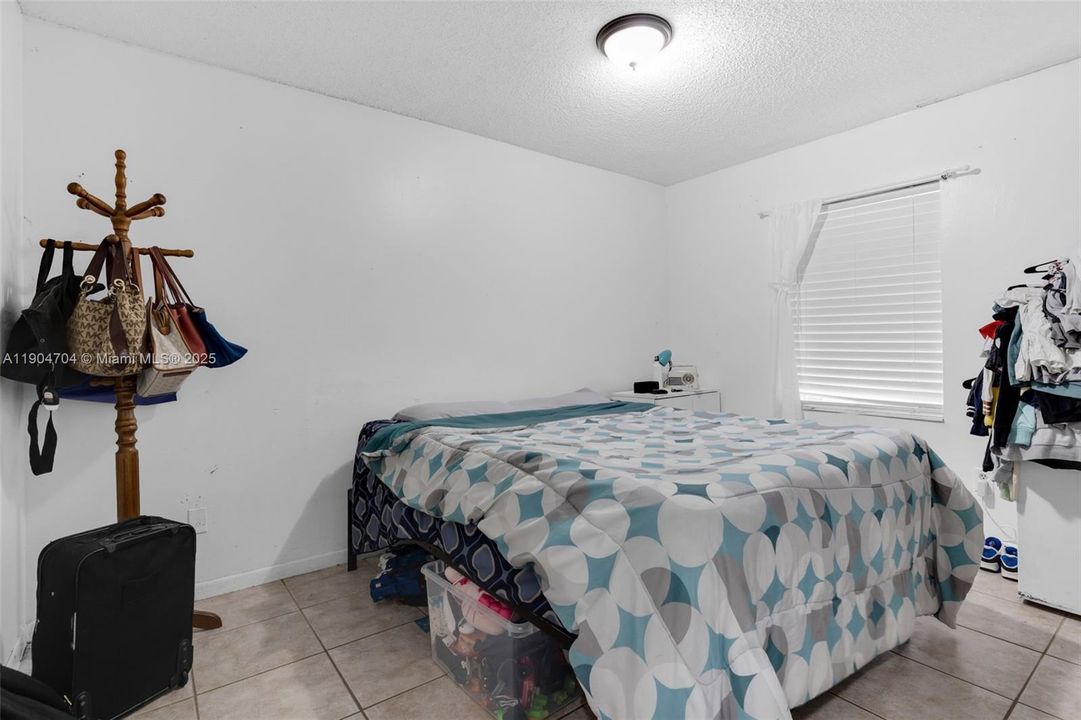 For Sale: $469,000 (3 beds, 2 baths, 1197 Square Feet)