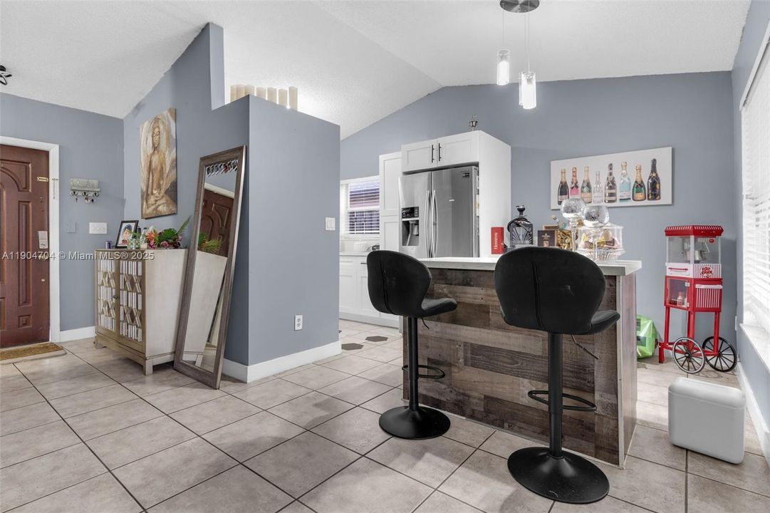 For Sale: $469,000 (3 beds, 2 baths, 1197 Square Feet)