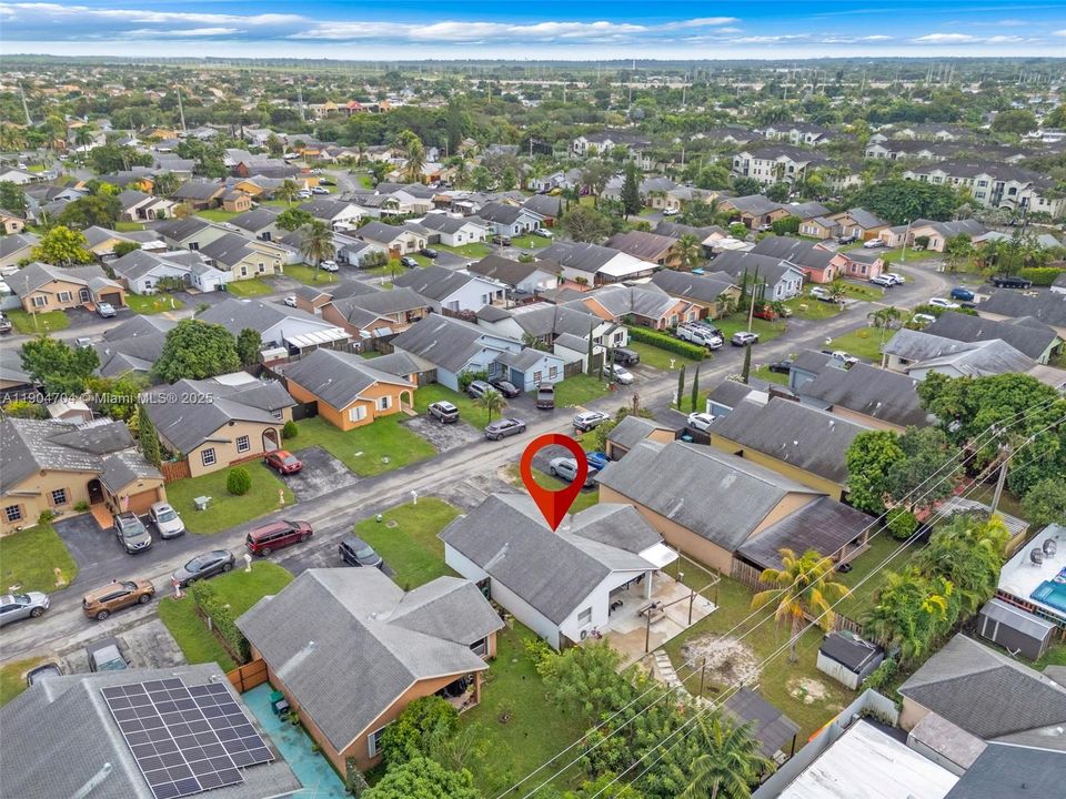 For Sale: $469,000 (3 beds, 2 baths, 1197 Square Feet)