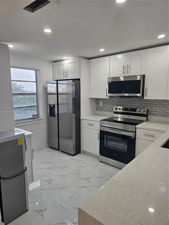 For Sale: $179,900 (2 beds, 2 baths, 1260 Square Feet)