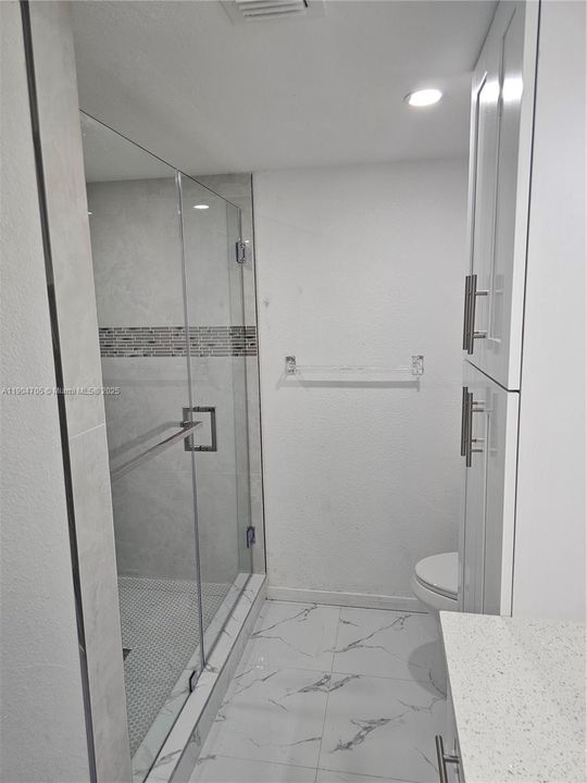 For Sale: $179,900 (2 beds, 2 baths, 1260 Square Feet)