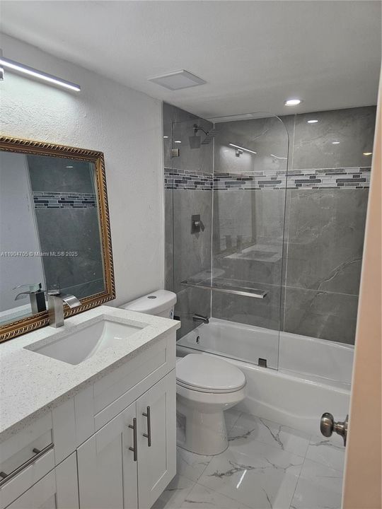 For Sale: $179,900 (2 beds, 2 baths, 1260 Square Feet)