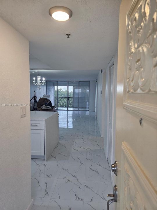 For Sale: $179,900 (2 beds, 2 baths, 1260 Square Feet)