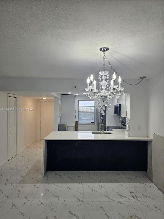 For Sale: $179,900 (2 beds, 2 baths, 1260 Square Feet)