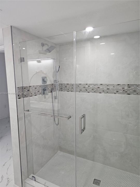 For Sale: $179,900 (2 beds, 2 baths, 1260 Square Feet)