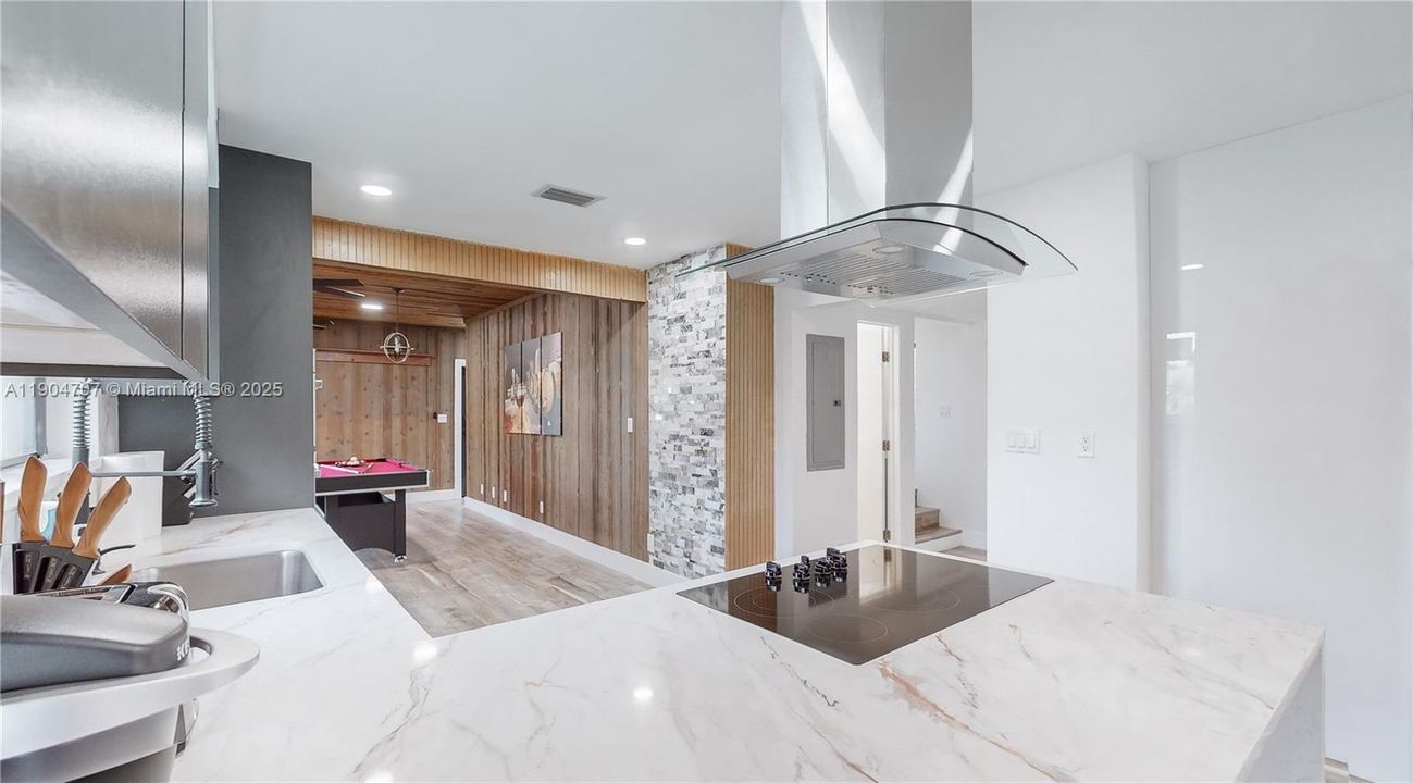 Recently Rented: $4,800 (4 beds, 2 baths, 2020 Square Feet)