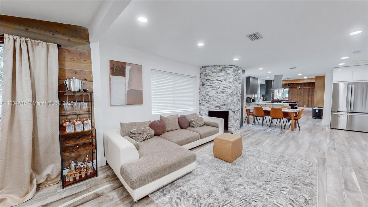 Recently Rented: $4,800 (4 beds, 2 baths, 2020 Square Feet)