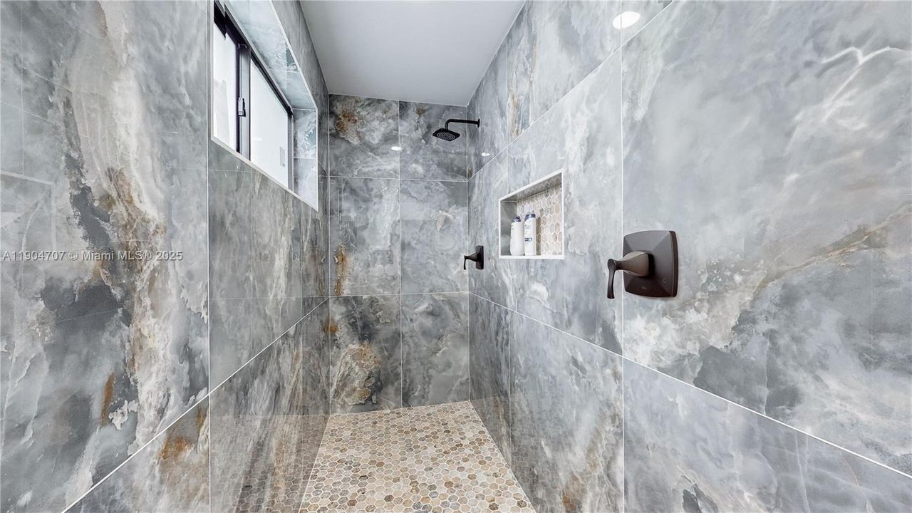 Recently Rented: $4,800 (4 beds, 2 baths, 2020 Square Feet)