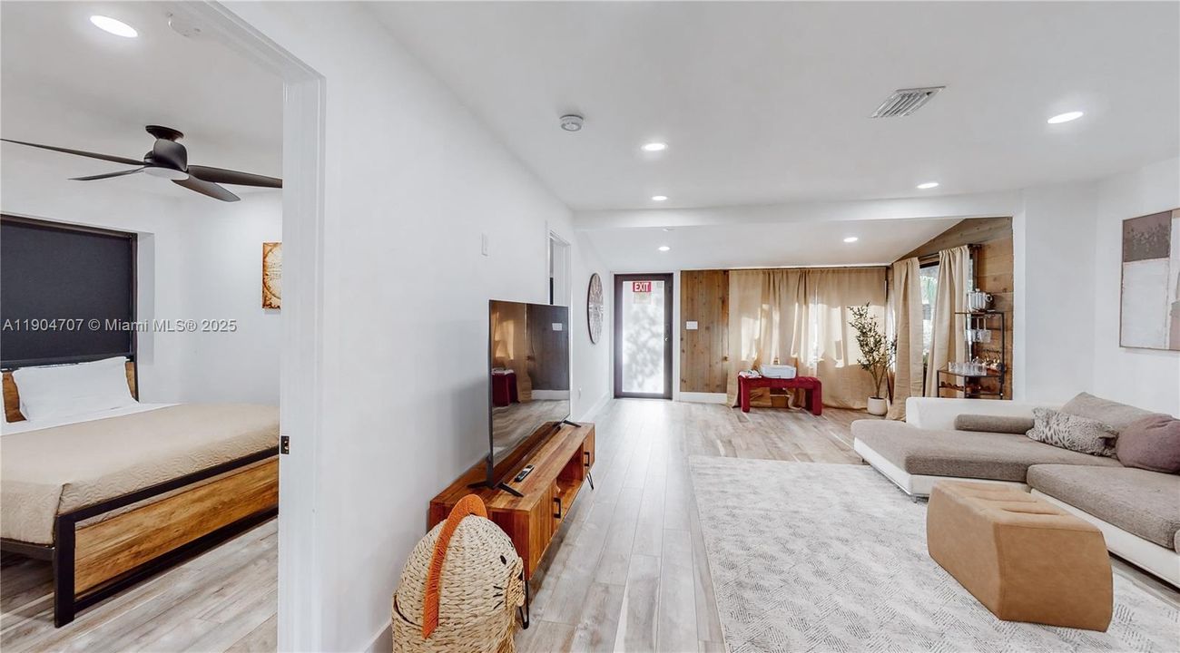 Recently Rented: $4,800 (4 beds, 2 baths, 2020 Square Feet)