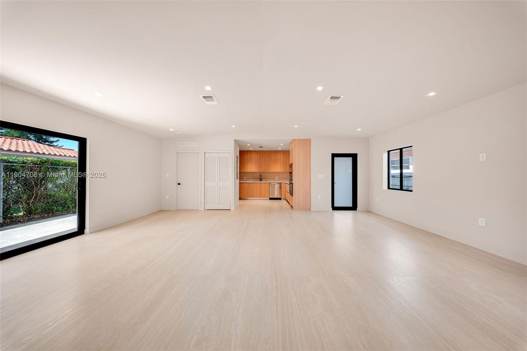 En Venta: $1,190,000 (3 camas, 2 baños, 2120 Pies cuadrados)