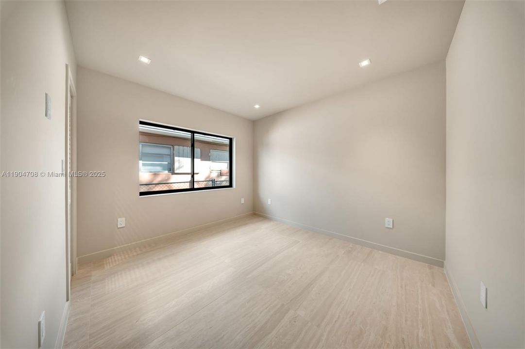 En Venta: $1,190,000 (3 camas, 2 baños, 2120 Pies cuadrados)