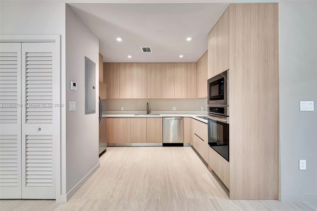 En Venta: $1,190,000 (3 camas, 2 baños, 2120 Pies cuadrados)