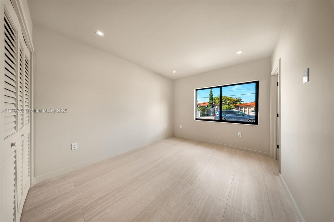 En Venta: $1,190,000 (3 camas, 2 baños, 2120 Pies cuadrados)