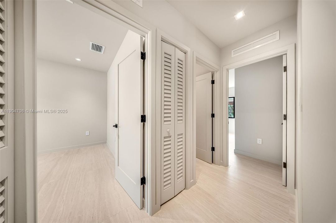 En Venta: $1,190,000 (3 camas, 2 baños, 2120 Pies cuadrados)