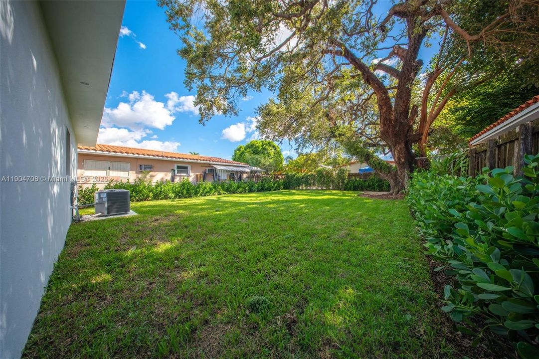 En Venta: $1,190,000 (3 camas, 2 baños, 2120 Pies cuadrados)