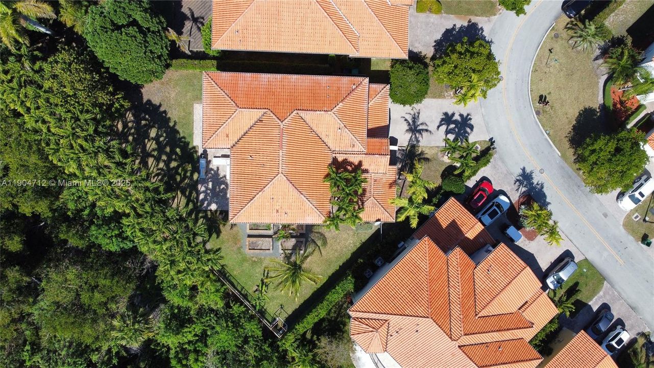 For Sale: $1,050,000 (5 beds, 5 baths, 3479 Square Feet)