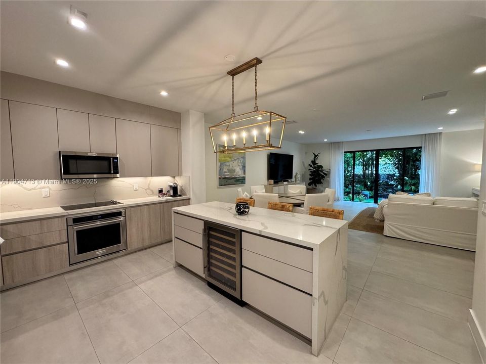 For Sale: $1,199,000 (3 beds, 3 baths, 2509 Square Feet)