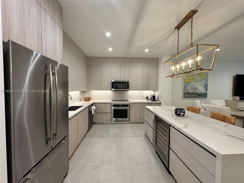 For Sale: $1,199,000 (3 beds, 3 baths, 2509 Square Feet)