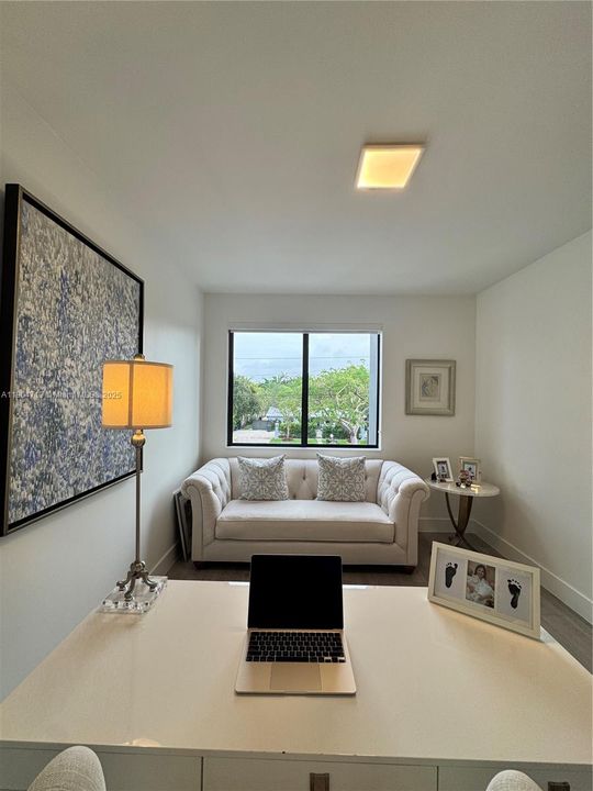 For Sale: $1,199,000 (3 beds, 3 baths, 2509 Square Feet)