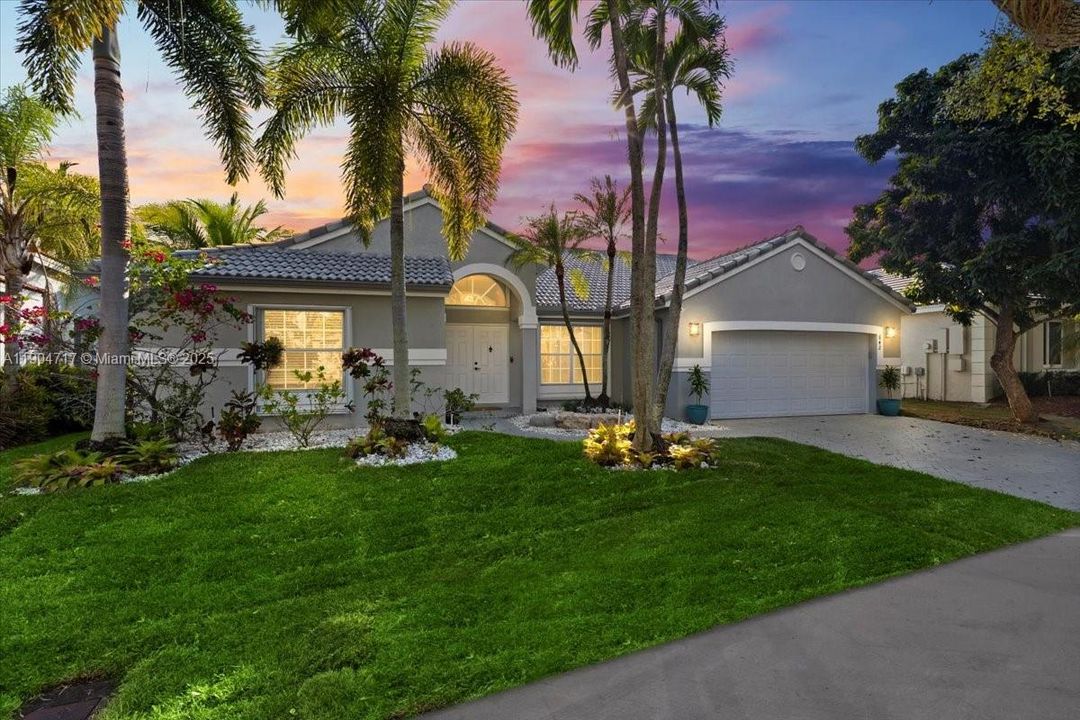 For Rent: $6,800 (5 beds, 2 baths, 2604 Square Feet)