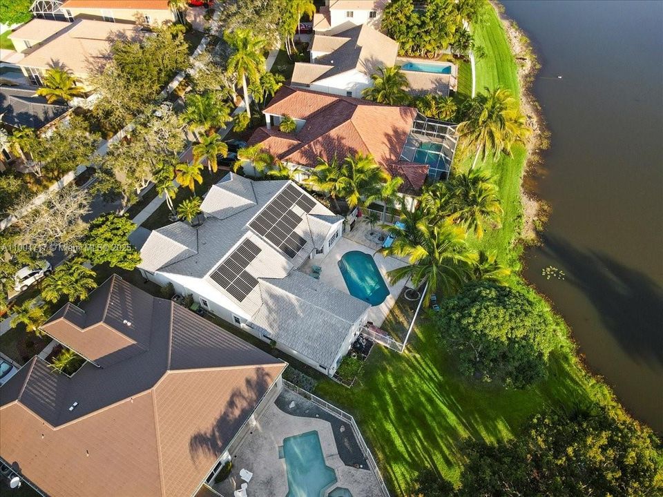 For Rent: $6,800 (5 beds, 2 baths, 2604 Square Feet)