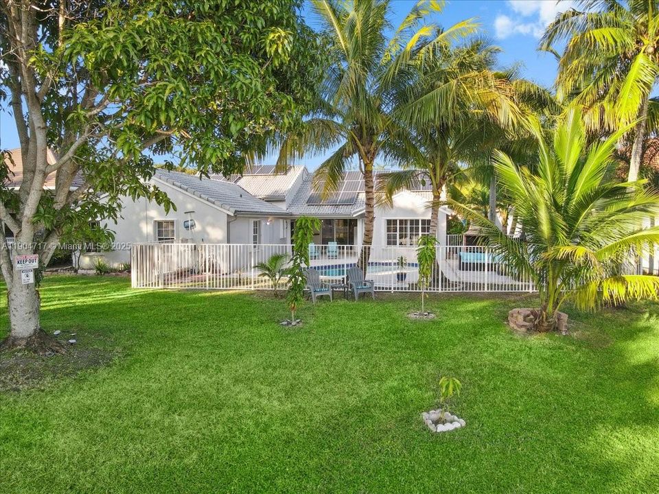 For Rent: $6,800 (5 beds, 2 baths, 2604 Square Feet)