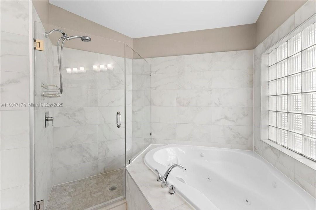 For Rent: $6,800 (5 beds, 2 baths, 2604 Square Feet)