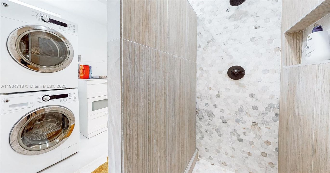 For Sale: $749,000 (4 beds, 2 baths, 2020 Square Feet)