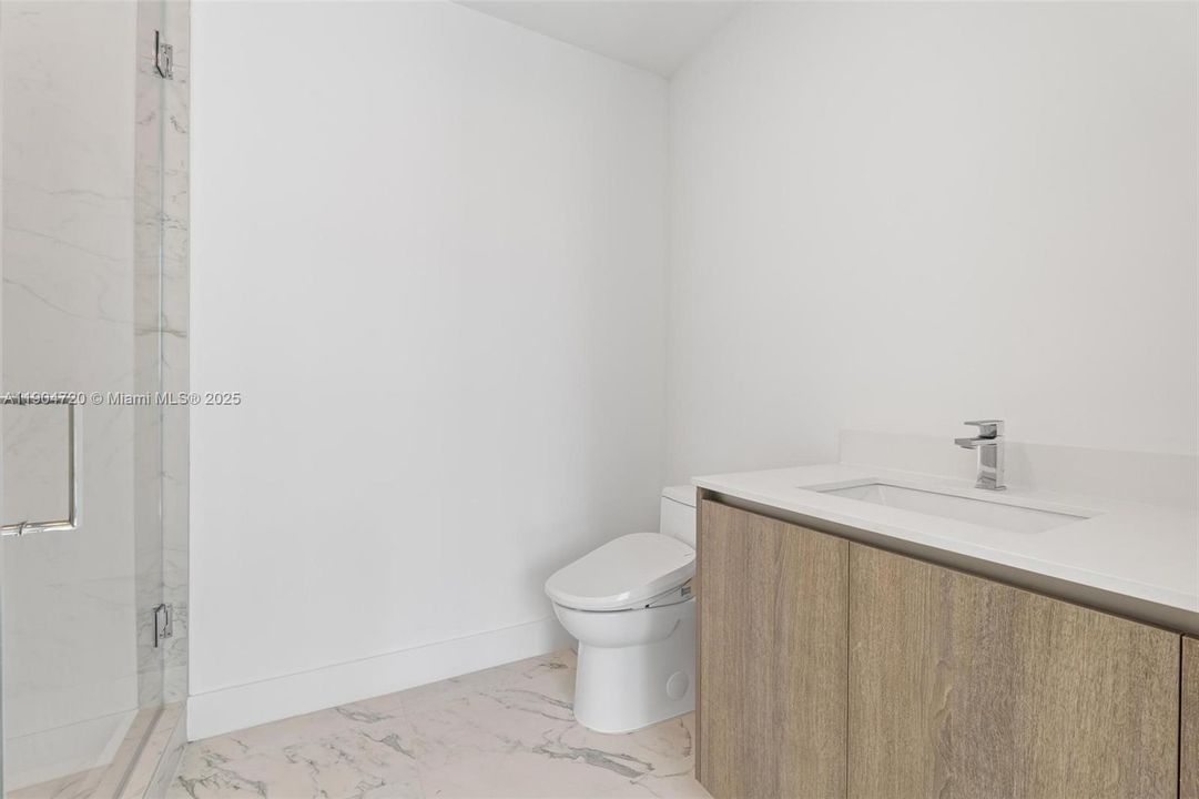 For Sale: $1,750,000 (3 beds, 3 baths, 1964 Square Feet)