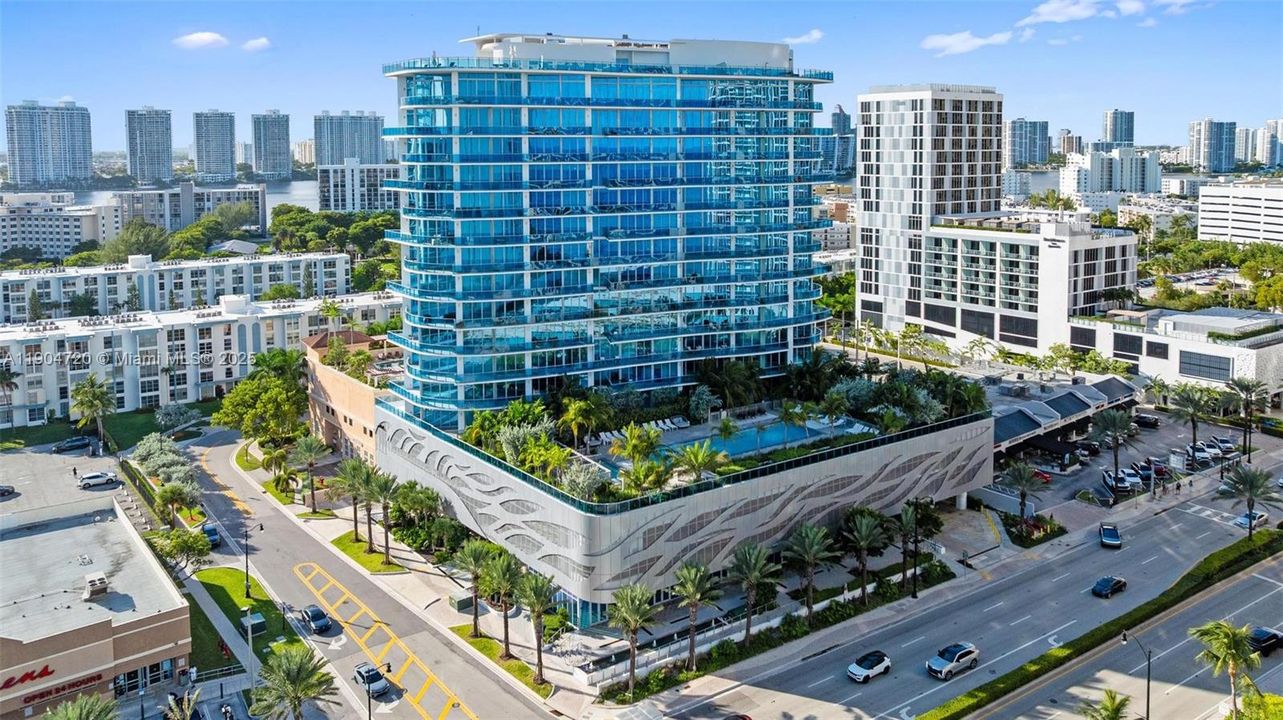 For Sale: $1,750,000 (3 beds, 3 baths, 1964 Square Feet)