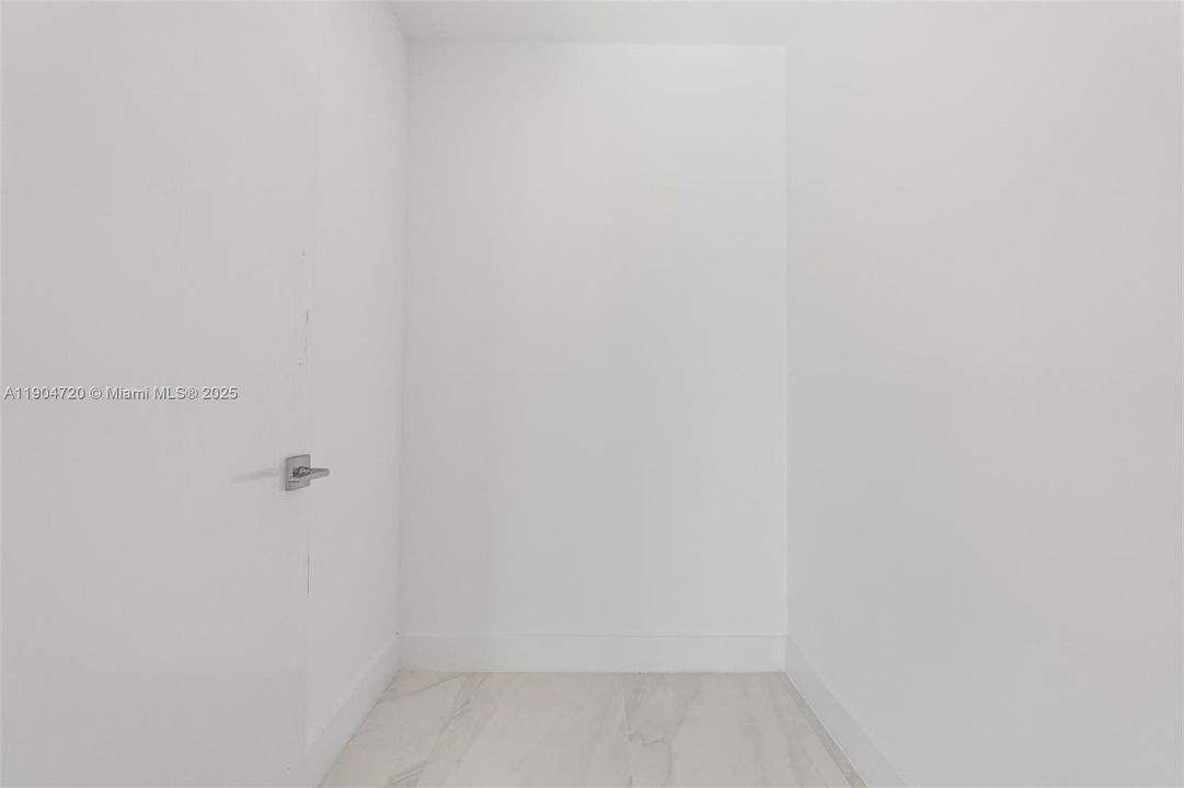 For Sale: $1,750,000 (3 beds, 3 baths, 1964 Square Feet)