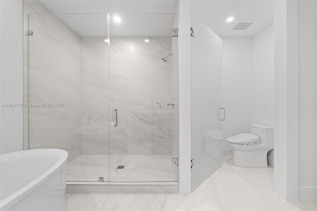 For Sale: $1,750,000 (3 beds, 3 baths, 1964 Square Feet)