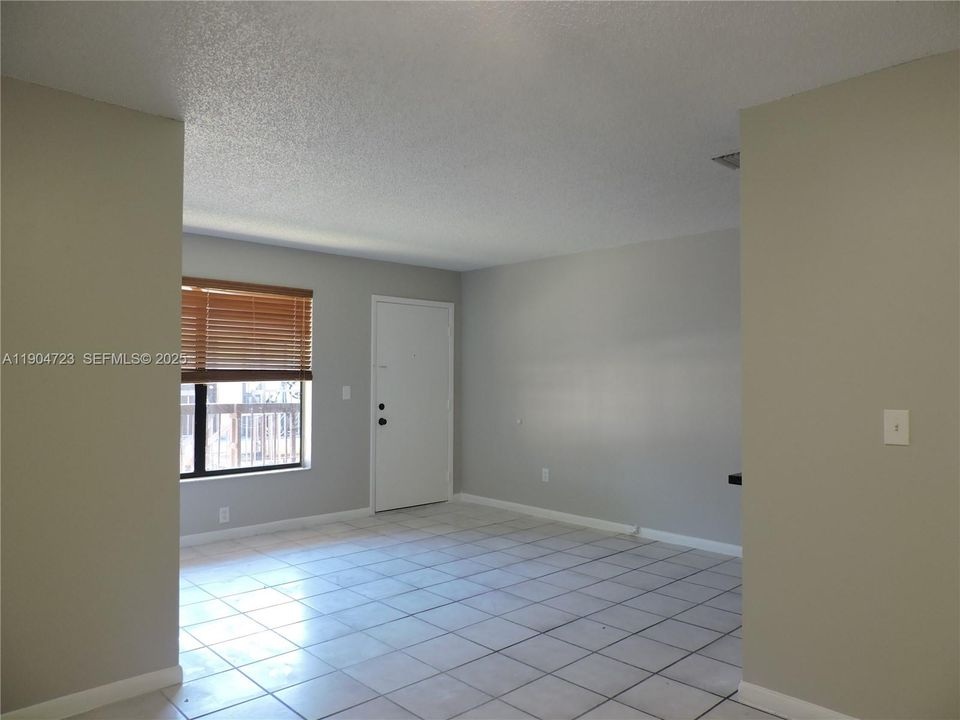 For Rent: $2,100 (2 beds, 2 baths, 750 Square Feet)