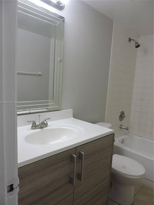 For Rent: $2,100 (2 beds, 2 baths, 750 Square Feet)