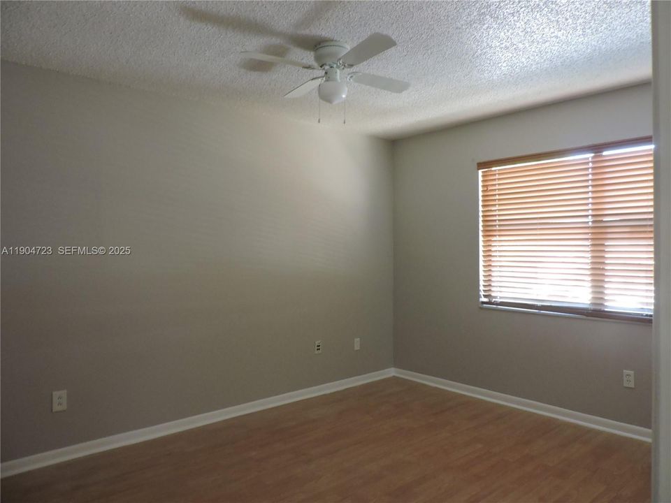 For Rent: $2,100 (2 beds, 2 baths, 750 Square Feet)