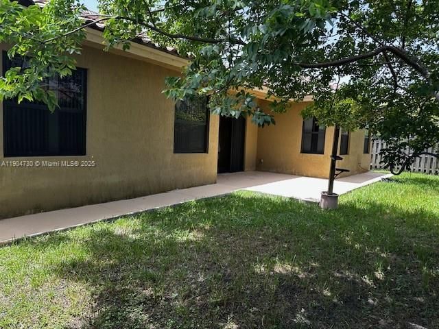 В аренду: $4,270 (4 спален, 3 ванн, 2300 Квадратных фут)