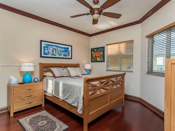 For Sale: $699,999 (3 beds, 2 baths, 2490 Square Feet)