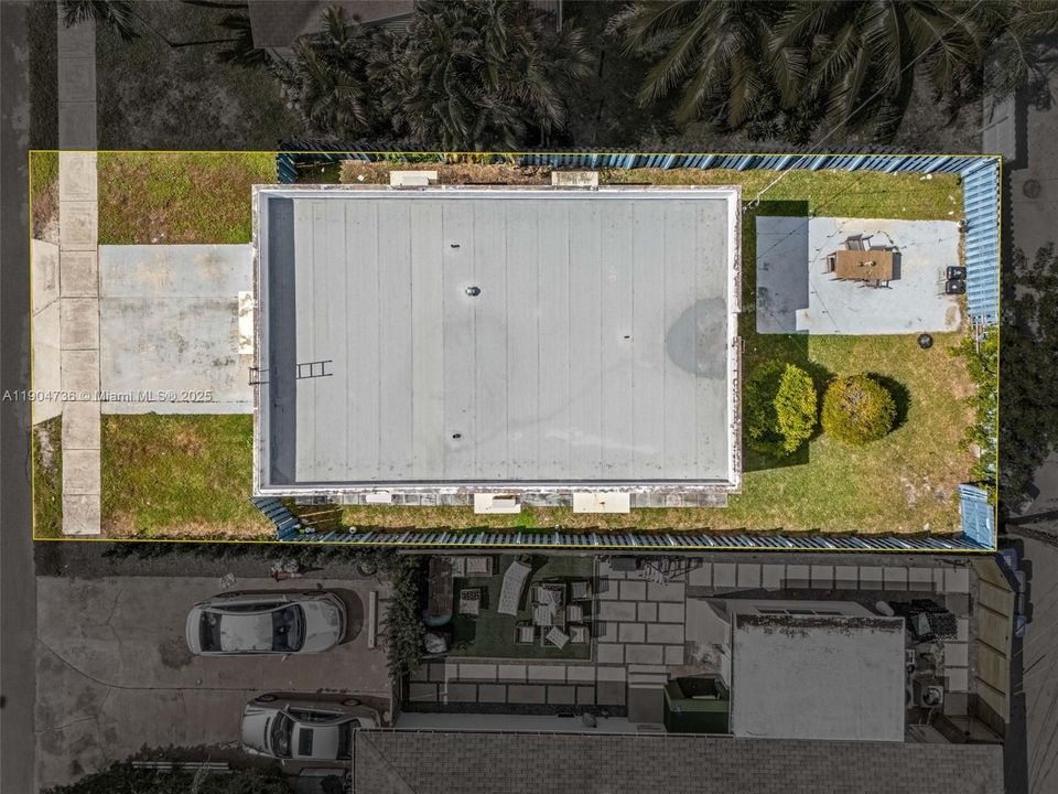 For Rent: $1,800 (1 beds, 1 baths, 1260 Square Feet)