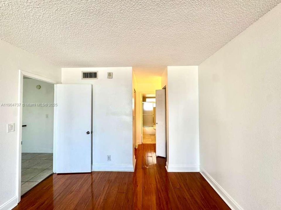 Recently Rented: $1,600 (1 beds, 1 baths, 675 Square Feet)