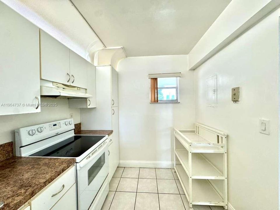 Recently Rented: $1,600 (1 beds, 1 baths, 675 Square Feet)