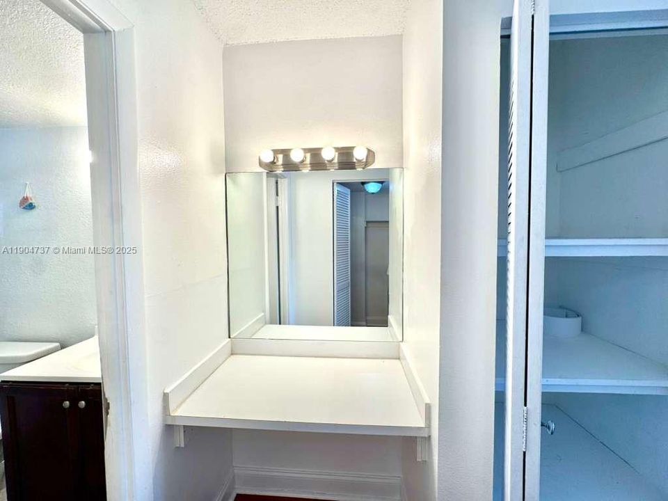 Recently Rented: $1,600 (1 beds, 1 baths, 675 Square Feet)