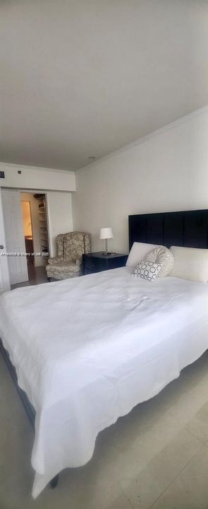 待售: $460,000 (1 贝兹, 1 浴室, 550 平方英尺)