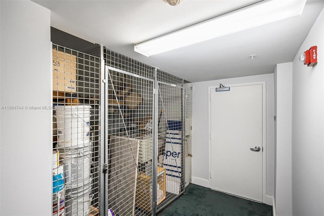 For Sale: $2,995,000 (3 beds, 3 baths, 2897 Square Feet)