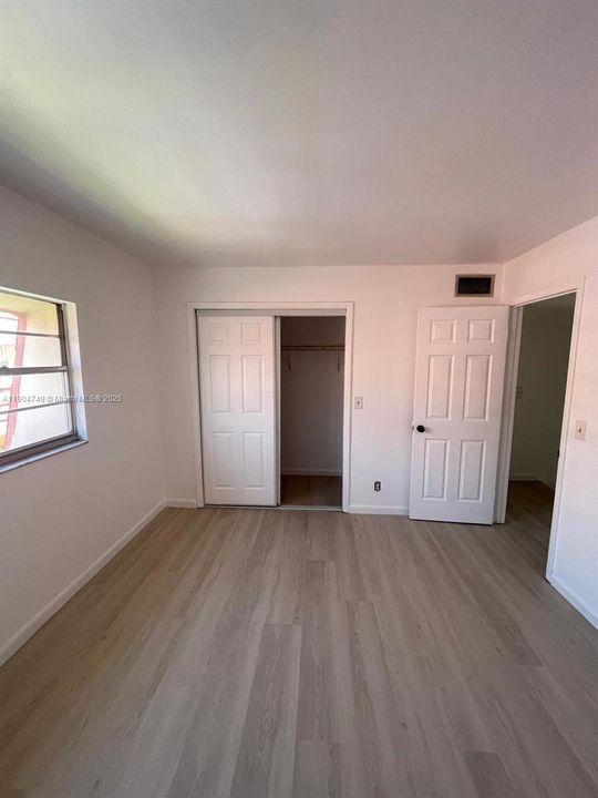Recently Rented: $1,800 (2 beds, 1 baths, 940 Square Feet)